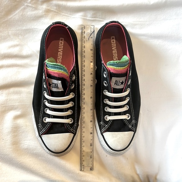 Converse all star Chucks w/ multi-colour tongue. - Picture 1 of 7
